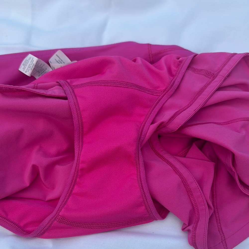 Lululemon Speedup 2.5” Inseam High Rise Color Sonic Pink Size 2 - Picture 6 of 8